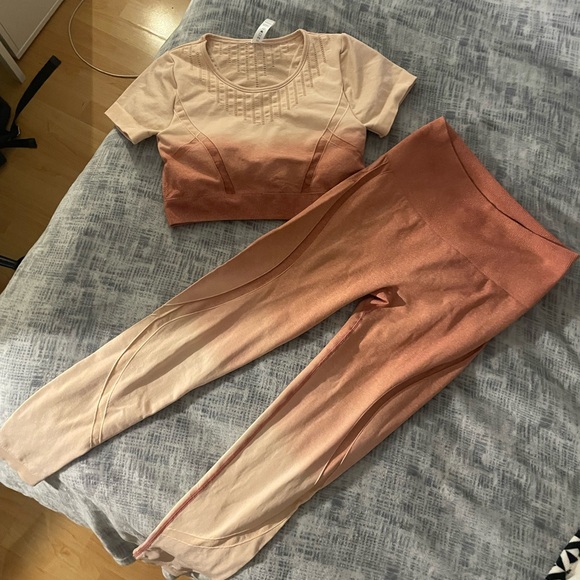 SHEIN: GYM SET - Picture 4 of 8